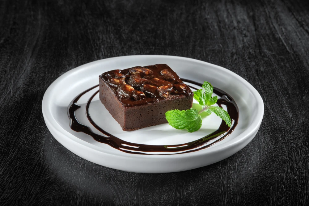 BROWNIE WITH CASHEW NUT